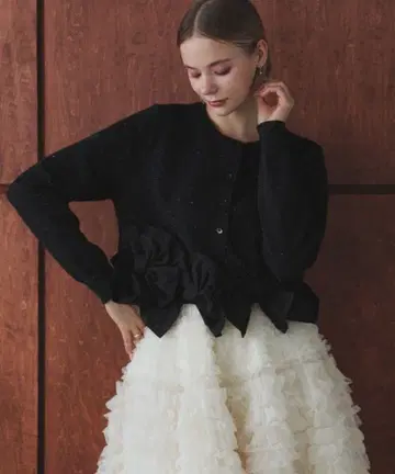 밑단 리본 디자인 숏 가디건 tocca 스나이델 셀포드 좋아하는 분께