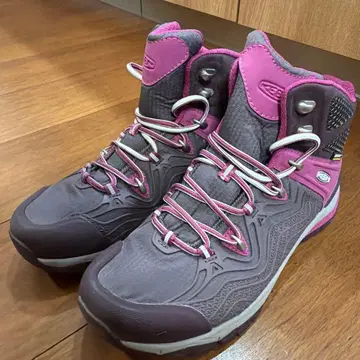 [컨디션 최상] KEEN 트레킹 슈즈 25cm