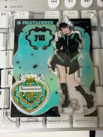 FRUITS ZIPPER 사쿠라이 유이 아크릴 스탠드 블랙 의상
