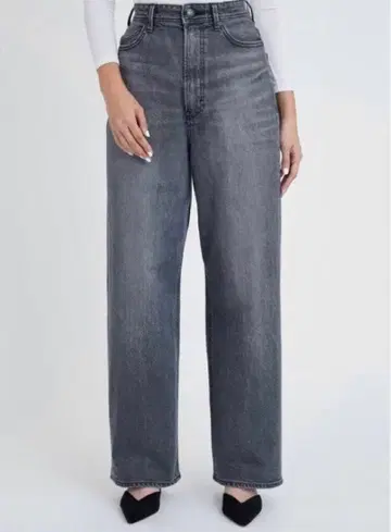 새상품 YANUK 야누크 루즈 스트레이트 JOAN ULG 22