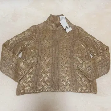 택 포함 새상품 새상품급 ZARA 골드 케이블 니트 스웨터 터틀넥