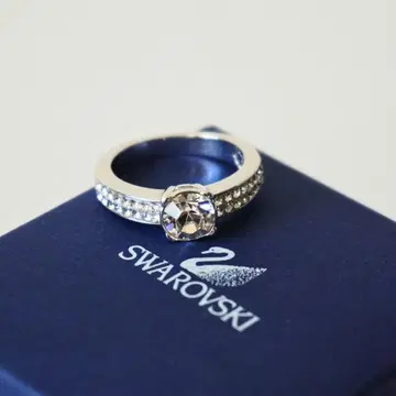 스와로브스키 Dazzle 반지