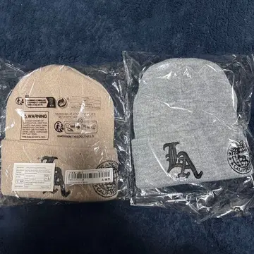 LA 로고 자수 니트 모자 세트 베이지 그레이