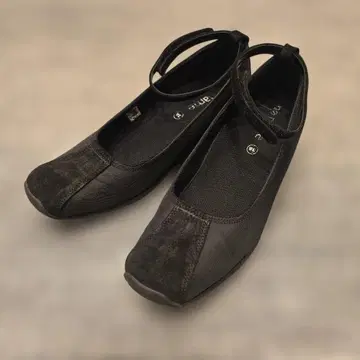 노네임 앵클 스트랩 웨지솔 펌프스 38 24.5cm 블랙