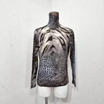 C'est moi jeu 울 혼방 애니멀 무늬 터틀넥 상의 개성파