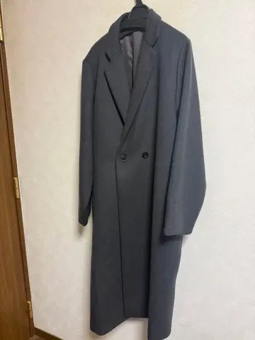 루이스 체스터 코트