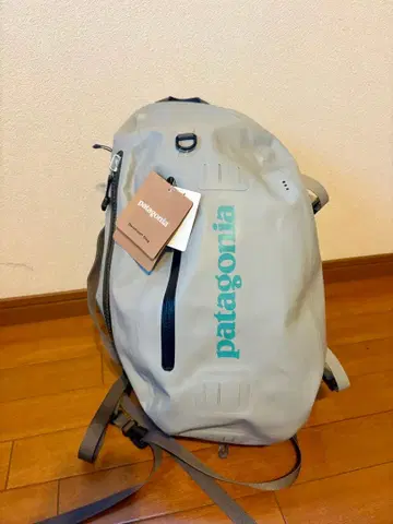 미사용 patagonia FA16 스톰 프론트 슬링 드라이백 방수