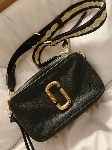 인기 상품 MARC BY MARCJACOBS 숄더백 할인 중