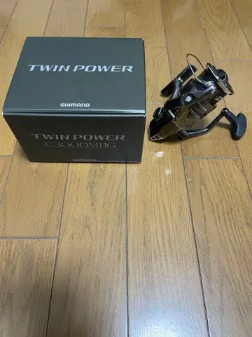 시마노 24 트윈파워 C3000MHG