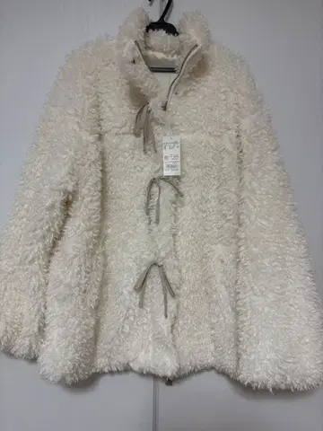 신년 타임세일 미사용 새상품 택 포함 INGNI 아이보리 플리스 자켓