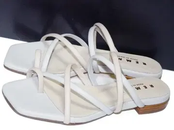 미사용 REMME 레메 347 튜브 스트랩 샌들 35