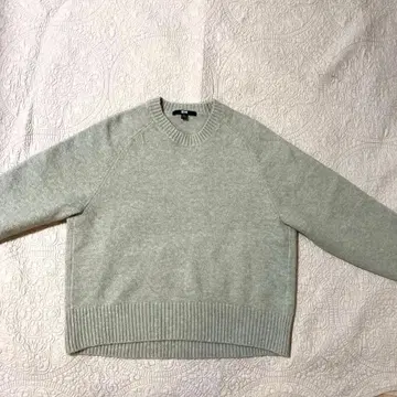 수플레얀 쿨넥 스웨터