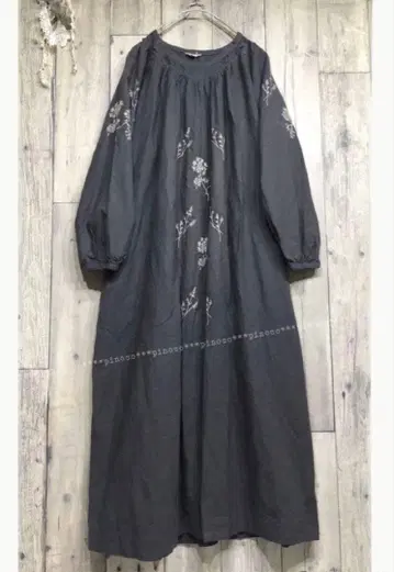 SM2 사만사 모스모스 꽃 자수 핀턱 원피스 차콜 가을/겨울
