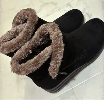 12/30까지!! 블랙 스웨이드 어그 부츠