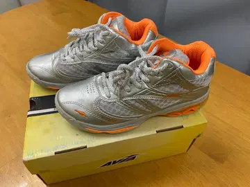 AVIA 실버 오렌지 스니커즈