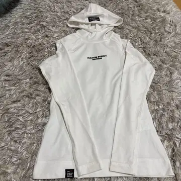 MASTER BUNNY EDITION 후드 부착 의류