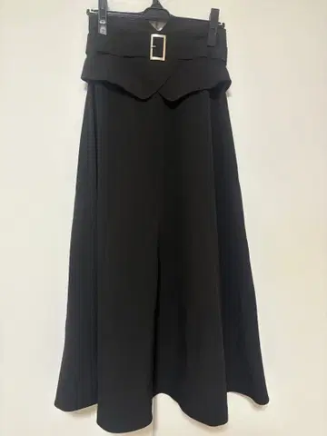 ingni 블랙 플레어 스커트 M 사이즈