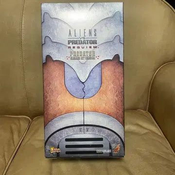 핫토이즈 울프 프레데터