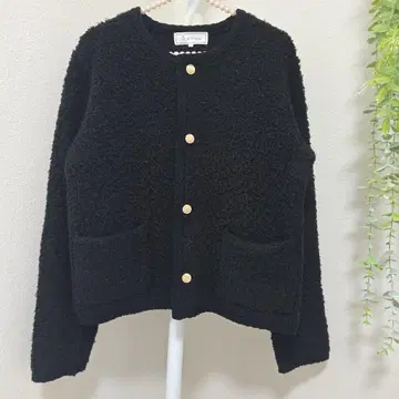 로페피크닉 골드 버튼 루프 편직 니트 가디건 블랙