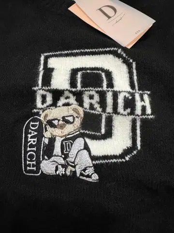 [새상품] D a r i c h D 베어 자카드 니트탑 (BLK)