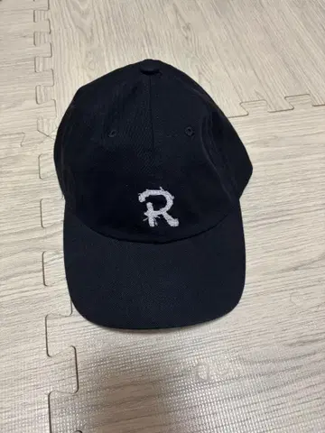 RHC 자수 R 로고 블랙 캡