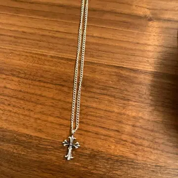 실버 크로스 목걸이