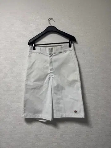 Dickies 화이트 숏팬츠