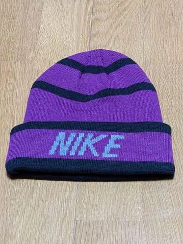 Y2K NIKE 보라색 스트라이프 니트 모자 프리 사이즈