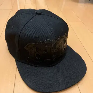 블레스 BREATH 가죽 와펜 로고 캡 블랙