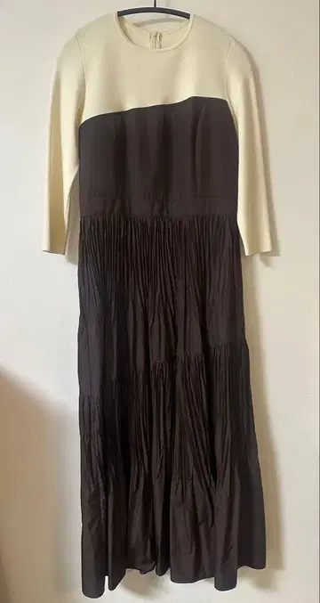 [ 새상품급 ] CAST: 원피스 M 사이즈