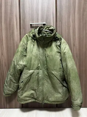 STANDARD PUFFER JACKET HUF 다운 자켓