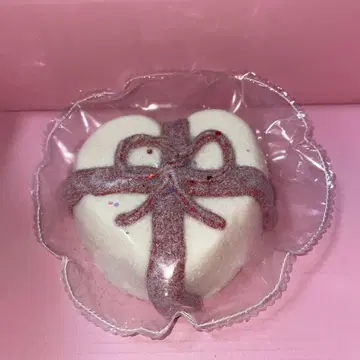 하트 선물 가루 묻은 몽실몽실 주머니 스퀴즈 kikisquishy