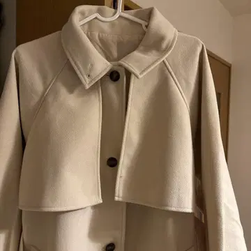 벨트 포함 페이크 울 롱 코트 아이보리