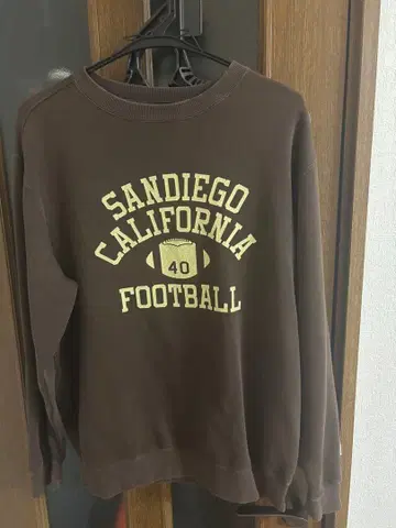 남성용 챔피온 속기모 로고 프린트 맨투맨 브라운 M 사이즈