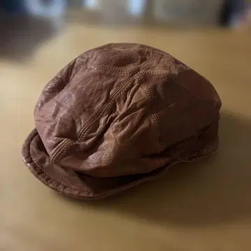 Atrium 아토리움 브라운 가죽 헌팅 캡 [ 천연 가죽 ]