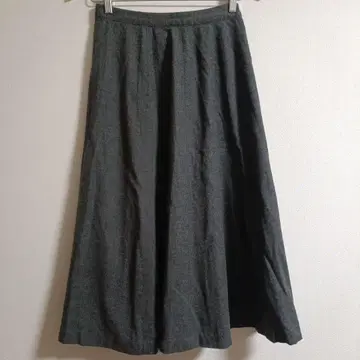 Mademoiselle NON NON 다크 그레이 플레어 스커트