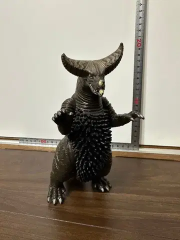 파워드 고모라 울트라맨 파워 소프트 비닐