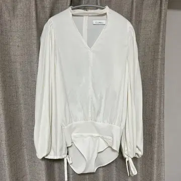 lautashi 화이트 블라우스