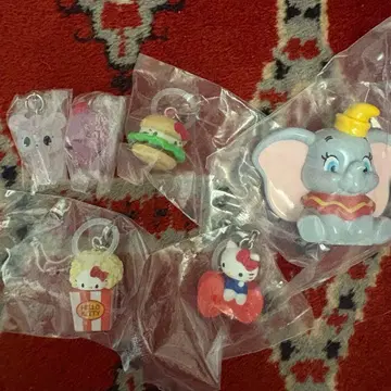 캡슐 토이 캐릭터 세트