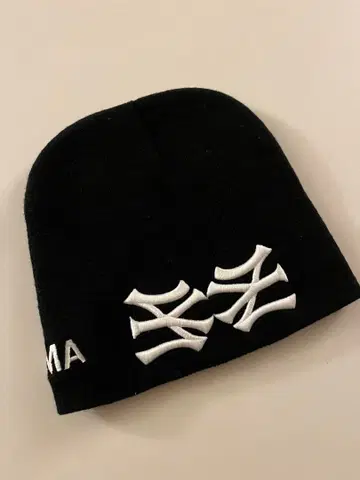 oMA NY NY SKULL CAP 블랙 비니 니트 모자