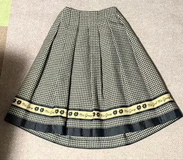 새상품 엠즈 그레이시 하운드투스 패턴 플레어 스커트