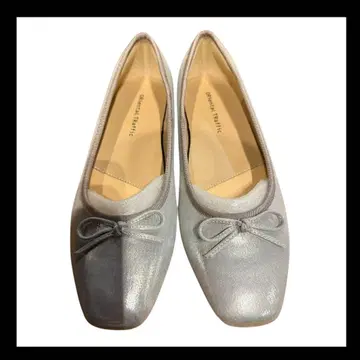 미사용 새상품 오리엔탈 트래픽 실버 리본 플랫 발레 슈즈