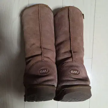 가격 인하했습니다! emu 브라운 어그 부츠 약 22cm