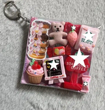 가챠 파우치 [ 체크 무늬 곰돌이 도넛 카페 ]