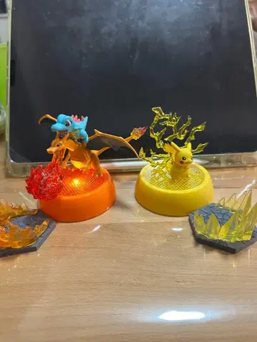 포켓몬 빛나는! 포켓몬 컬렉션 리자몽, 피카츄