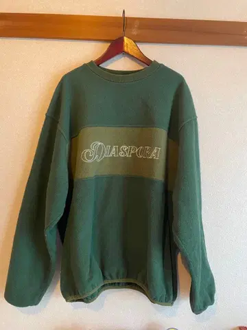 Diaspora Skateboards / Fleece Crewneck