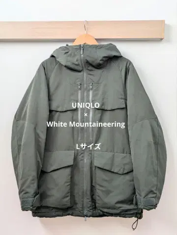 유니클로 화이트 마운티니어링 하이브리드 다운 오버사이즈 파카