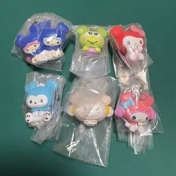 TWICE LOVELYS x SANRIO CHARACTERS