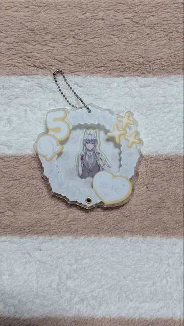 카라피치 도누쿠 케이크풍 배지 케이스