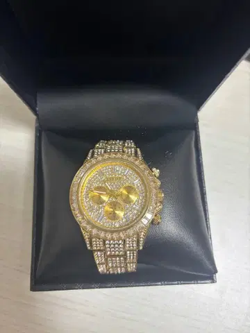 ICED OUT 골드 크로노그래프 손목시계